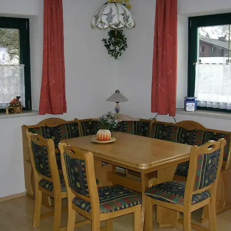 Monika Schwaiger, Appartements